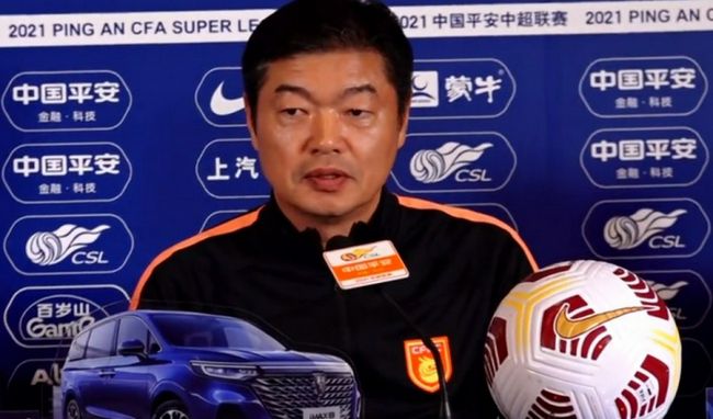 宋婉婷看到两人出来，摘下墨镜，说道：萧叔叔、叶先生，我正要去珍宝阁的拍卖会，顺路接上你们一起。
